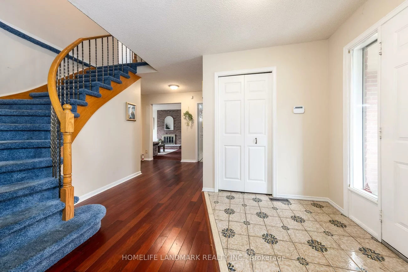 2593, Gazebo, Erin Mills, Mississauga