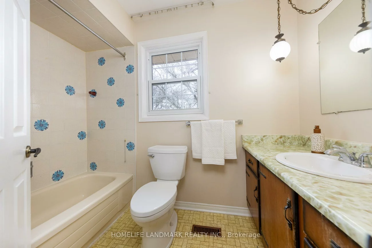 2593, Gazebo, Erin Mills, Mississauga