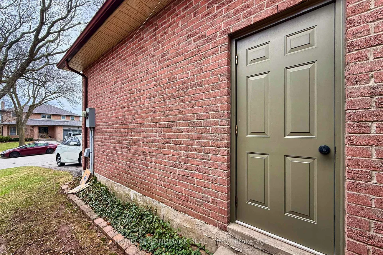 2593, Gazebo, Erin Mills, Mississauga