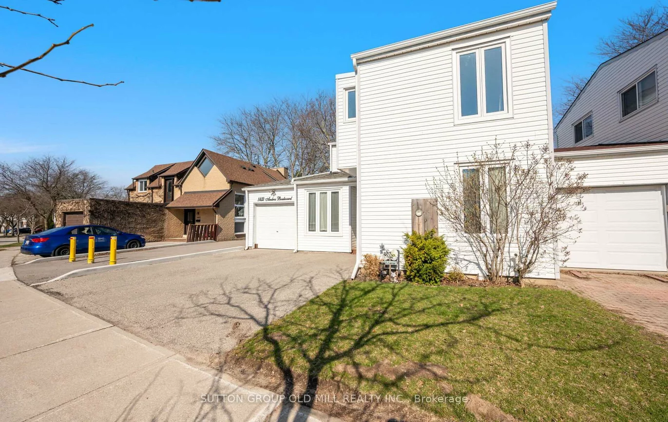 1433, Andros, Clarkson, Mississauga