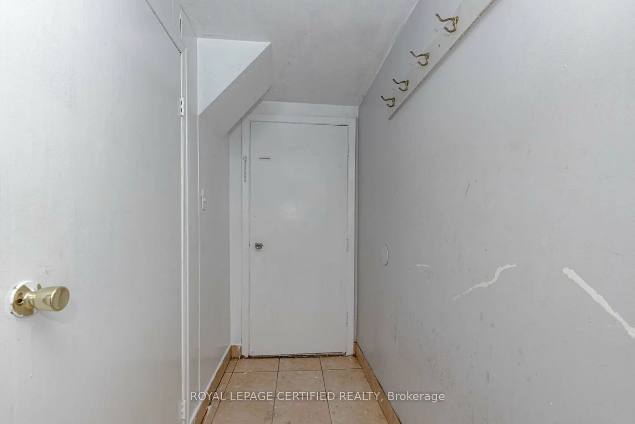 7256, Lancaster, Malton, Mississauga