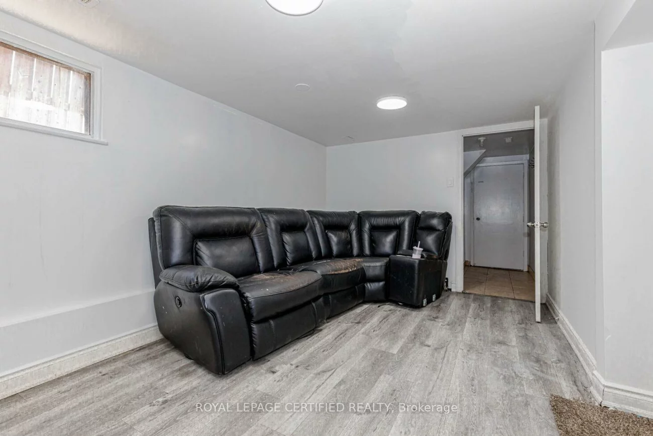 7256, Lancaster, Malton, Mississauga