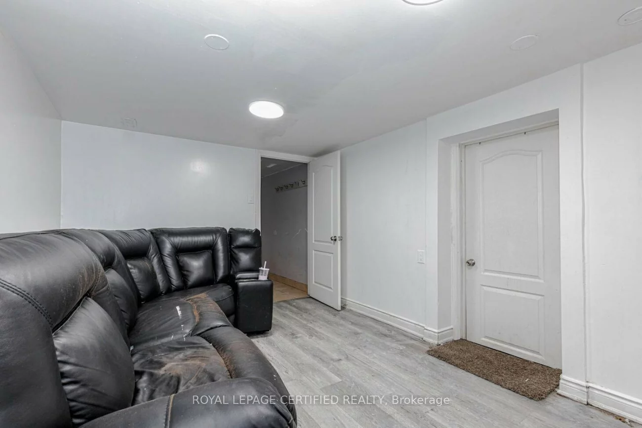 7256, Lancaster, Malton, Mississauga