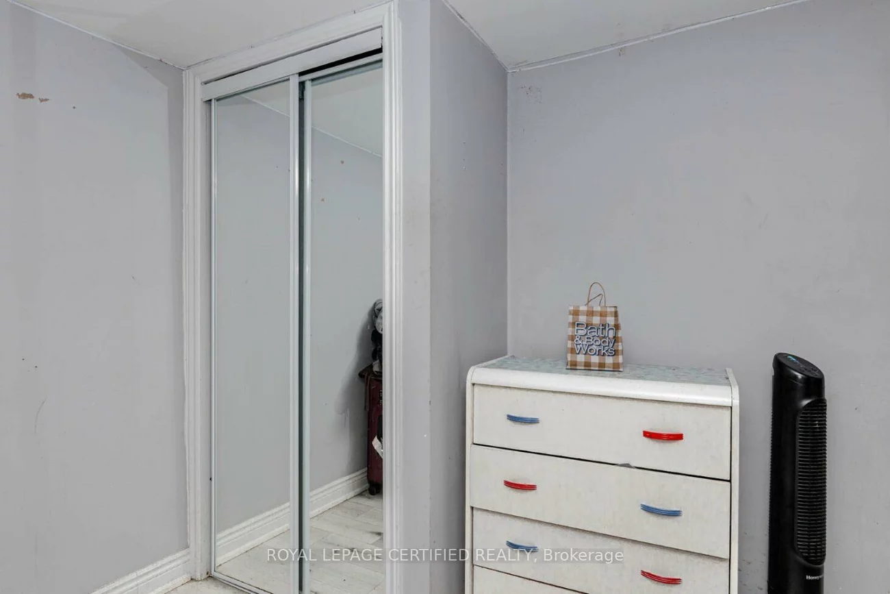 7256, Lancaster, Malton, Mississauga