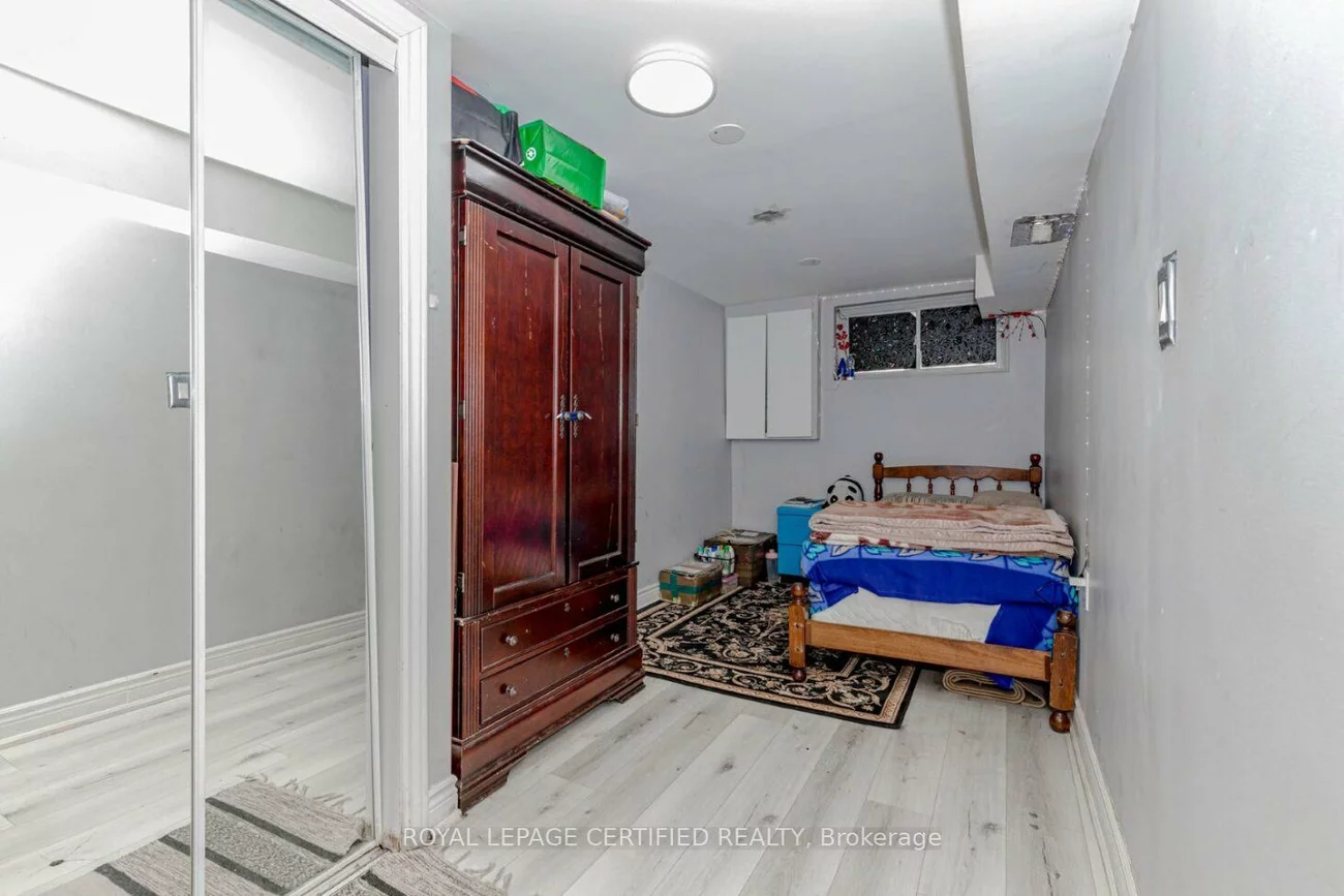 7256, Lancaster, Malton, Mississauga