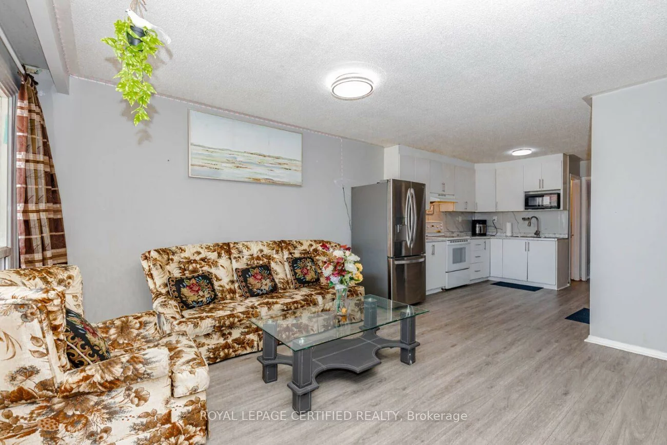 7256, Lancaster, Malton, Mississauga