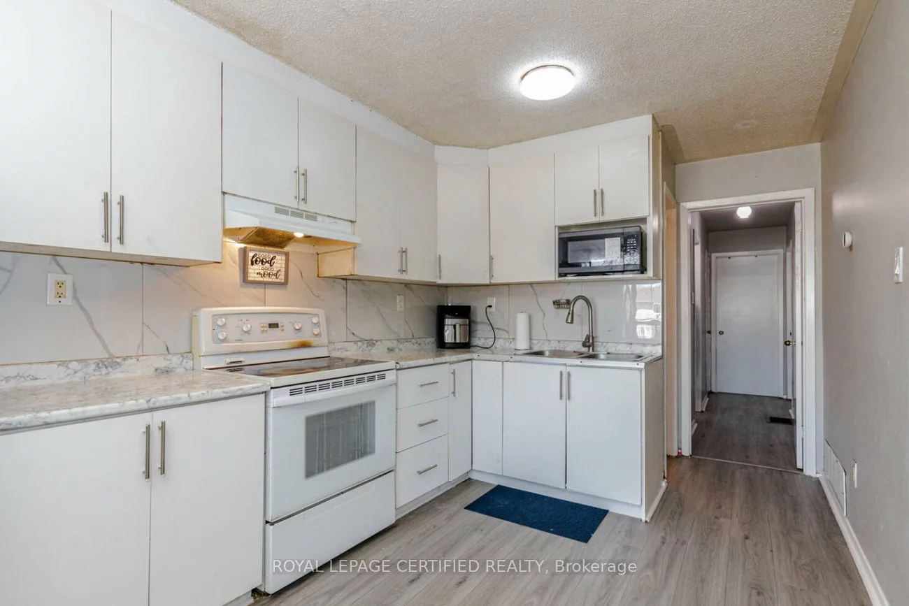 7256, Lancaster, Malton, Mississauga