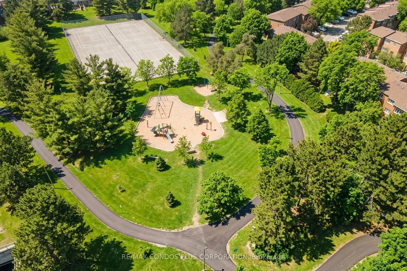 6956, Cadiz, Meadowvale, Mississauga