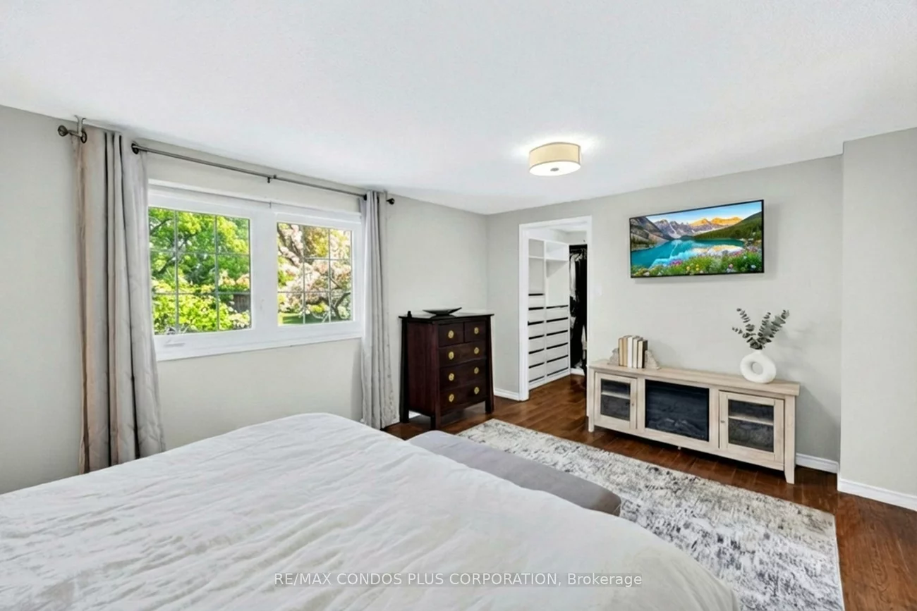 6956, Cadiz, Meadowvale, Mississauga