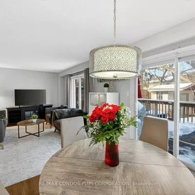 6956, Cadiz, Meadowvale, Mississauga