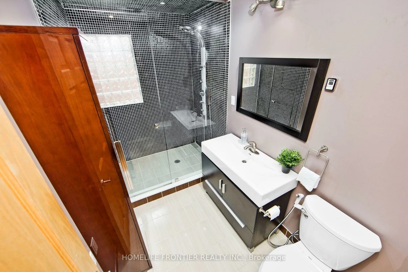 6124, Hardesty, East Credit, Mississauga