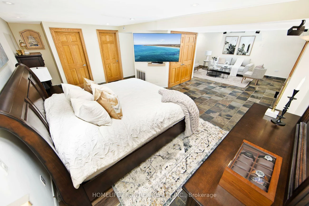 6124, Hardesty, East Credit, Mississauga