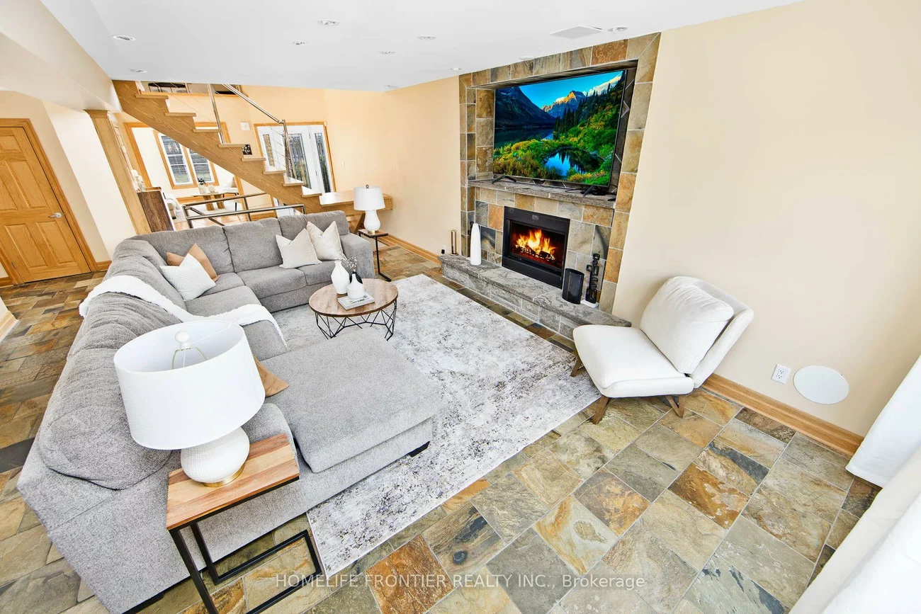 6124, Hardesty, East Credit, Mississauga