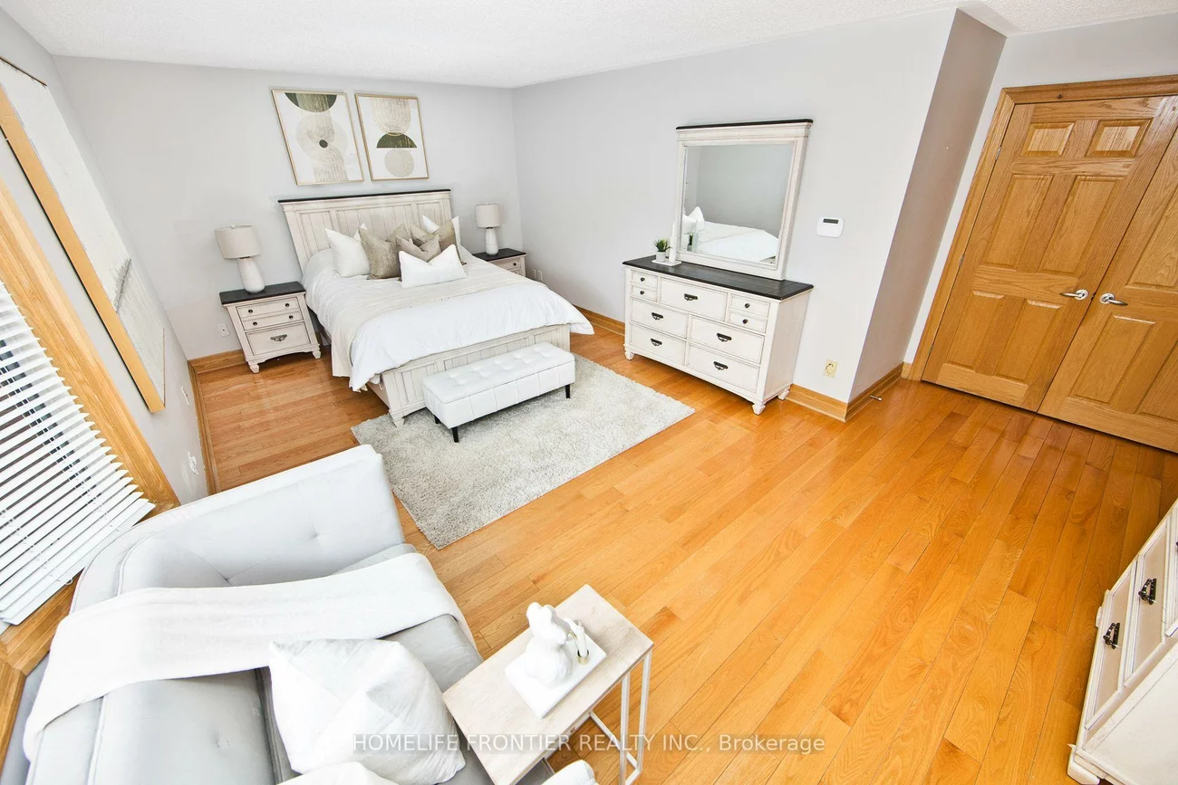 6124, Hardesty, East Credit, Mississauga