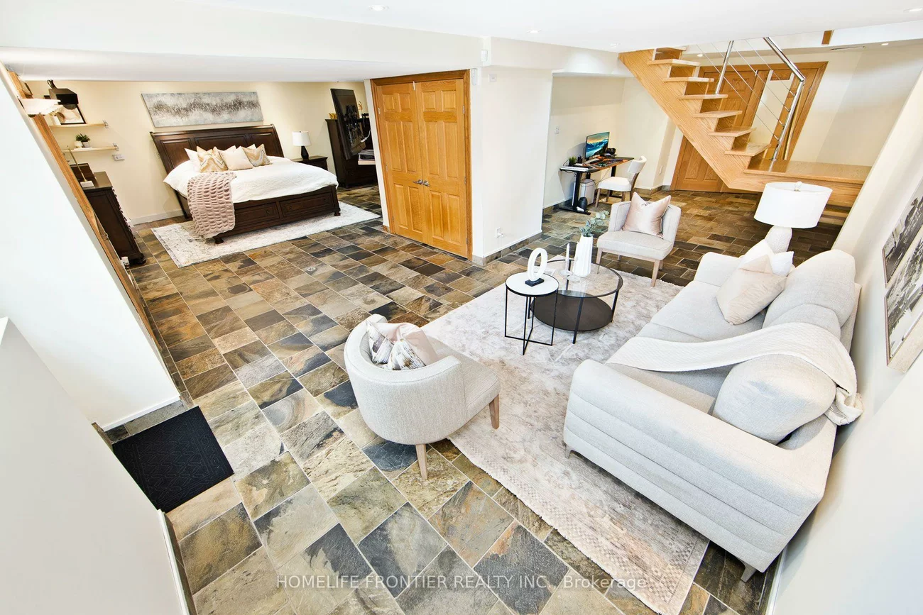 6124, Hardesty, East Credit, Mississauga