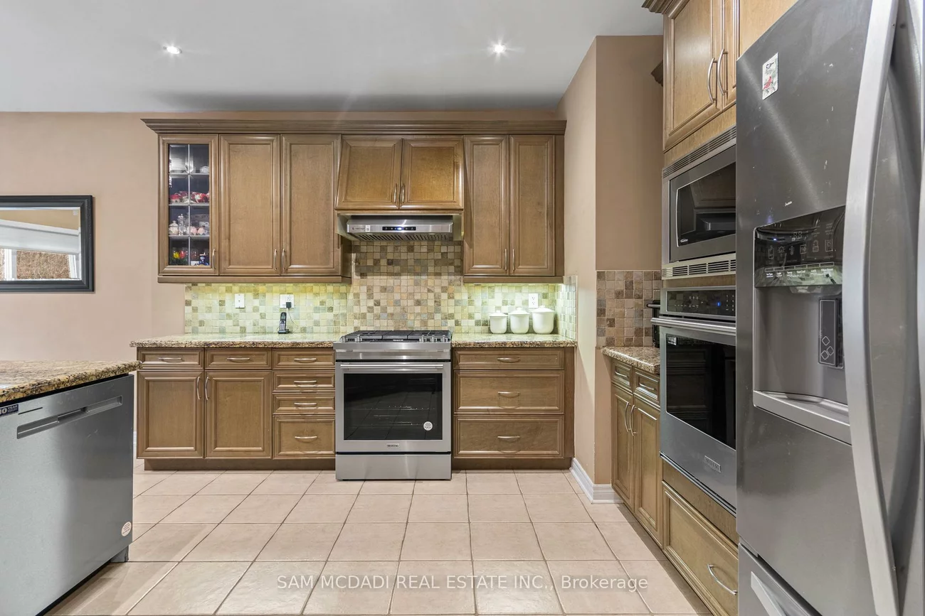 3352, Erin Centre, Churchill Meadows, Mississauga