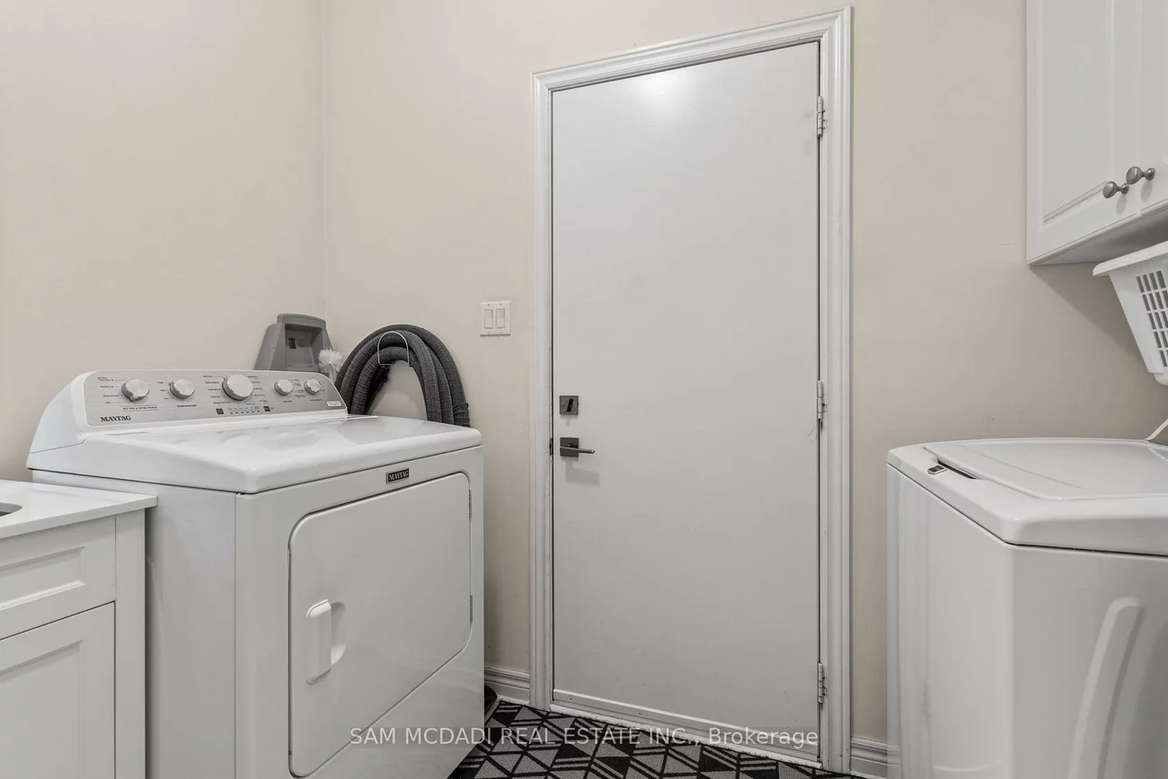 3352, Erin Centre, Churchill Meadows, Mississauga