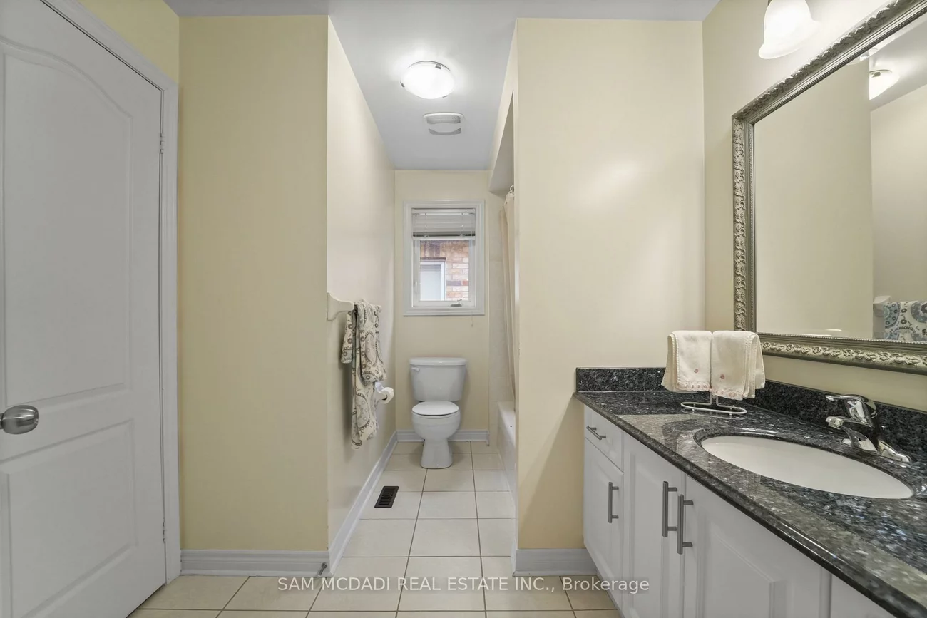 3352, Erin Centre, Churchill Meadows, Mississauga