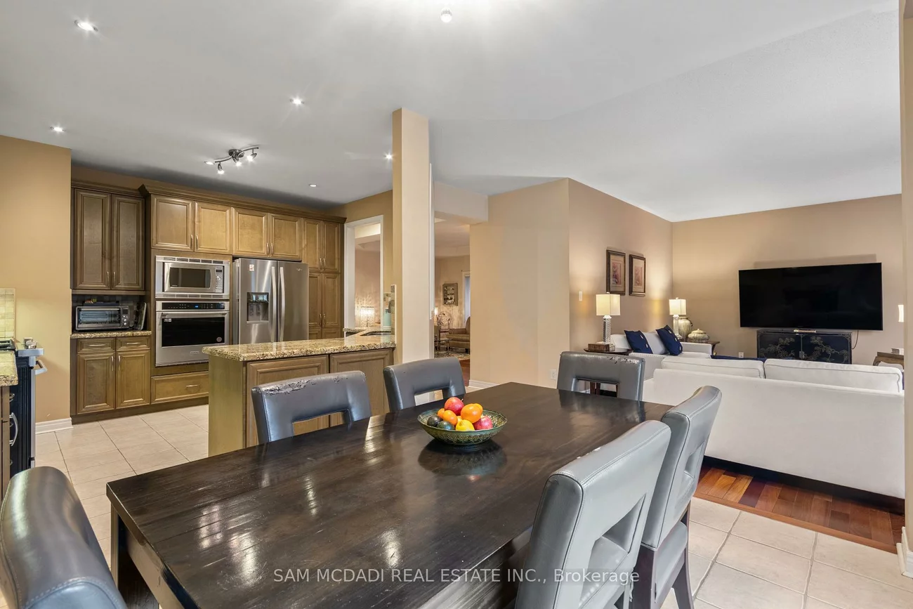 3352, Erin Centre, Churchill Meadows, Mississauga