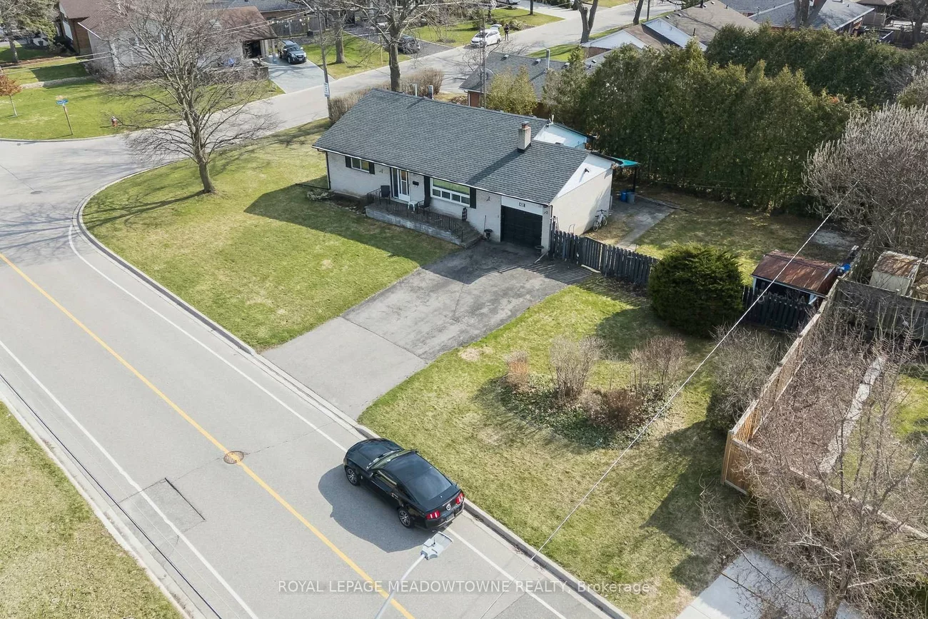 20, Plainsman, Streetsville, Mississauga