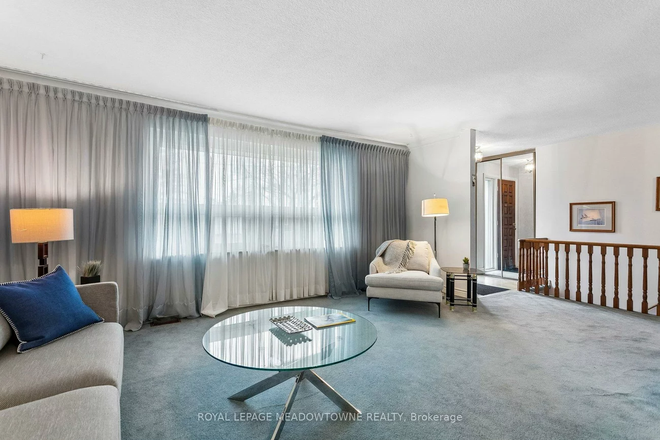 20, Plainsman, Streetsville, Mississauga