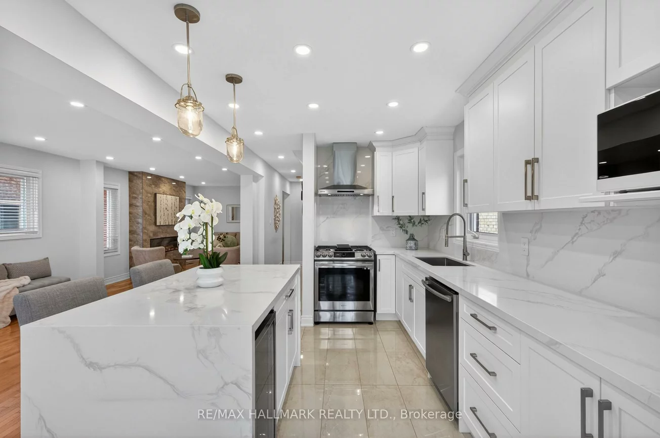 5733, Tayside, Central Erin Mills, Mississauga