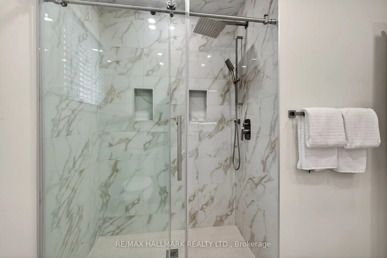 5733, Tayside, Central Erin Mills, Mississauga