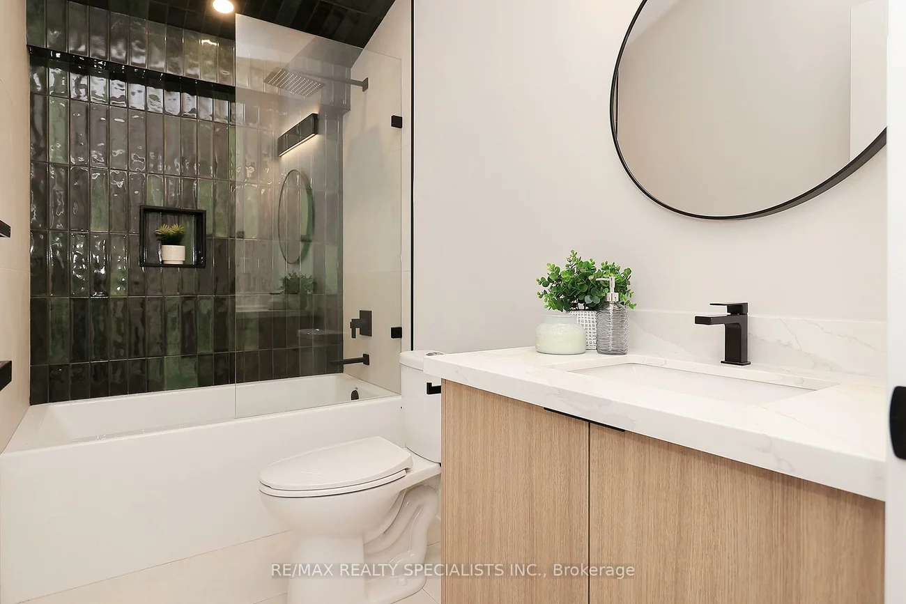 1048, ROOSEVELT, Lakeview, Mississauga