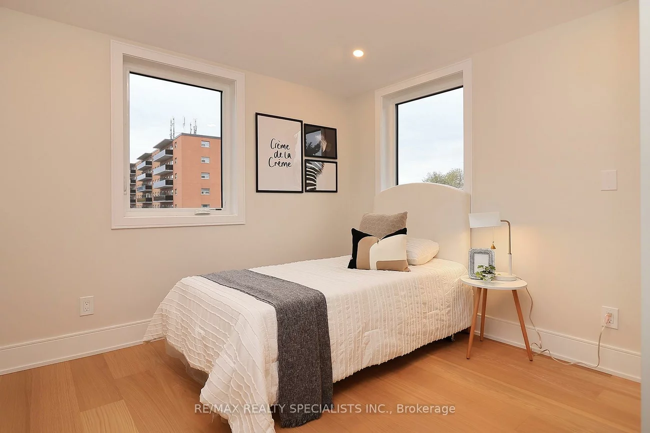 1048, ROOSEVELT, Lakeview, Mississauga