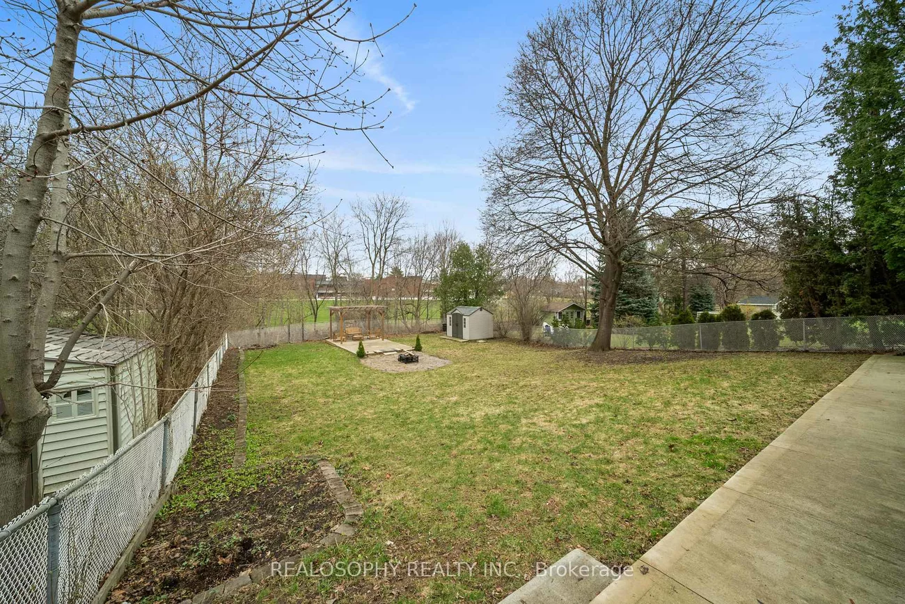 17, Pioneer, Streetsville, Mississauga