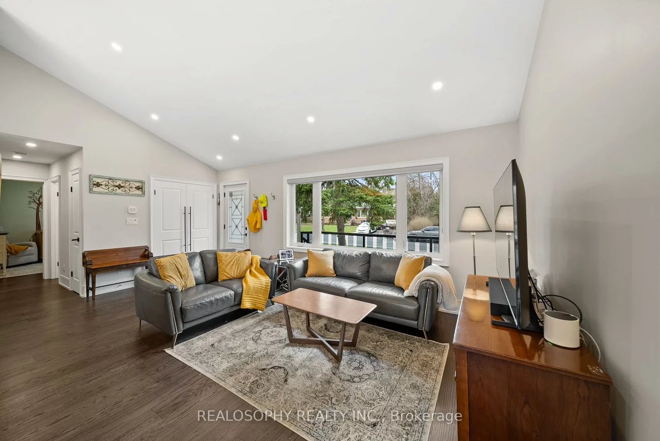 17, Pioneer, Streetsville, Mississauga