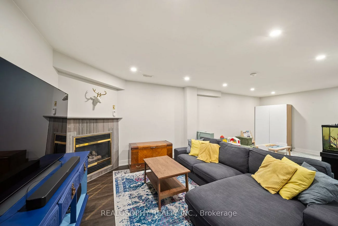 17, Pioneer, Streetsville, Mississauga