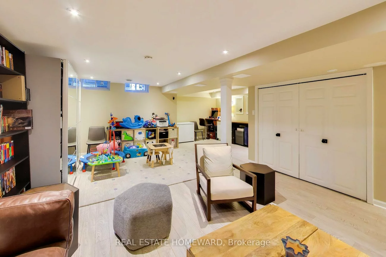 3375, Fenwick, Erin Mills, Mississauga