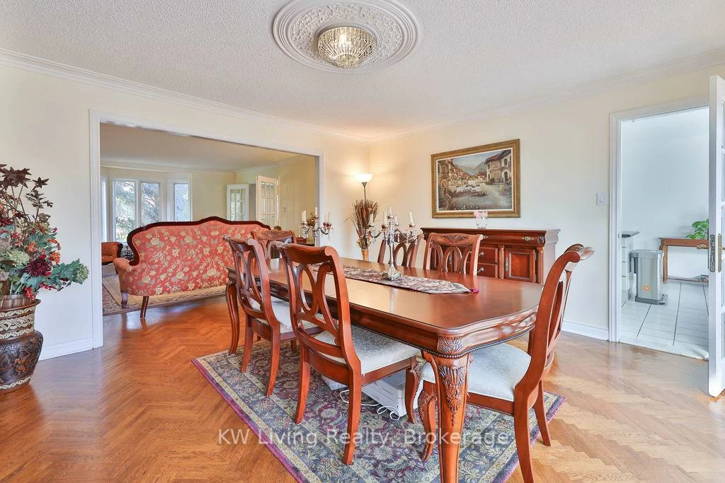 1070, Geran, Sheridan, Mississauga