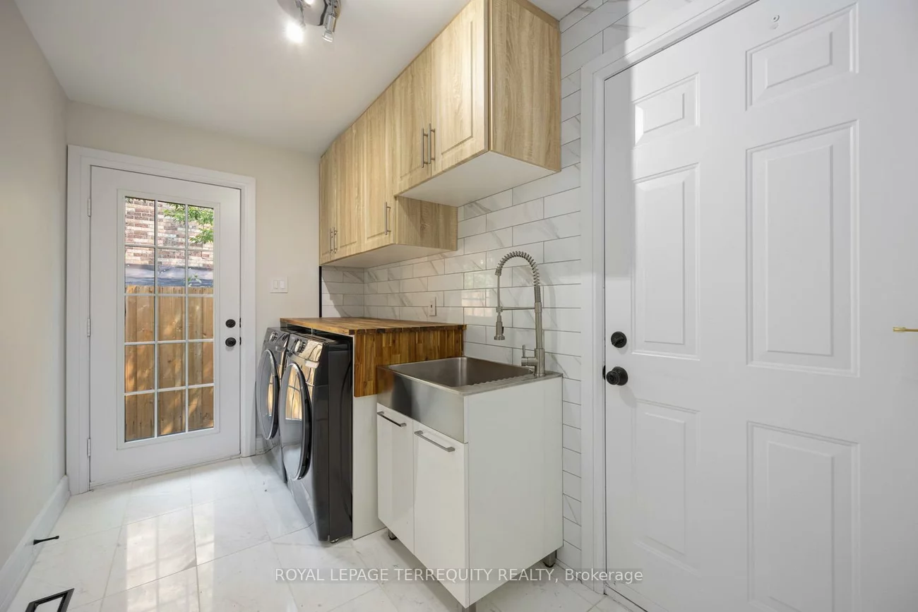 2059, Shawanaga, Sheridan, Mississauga