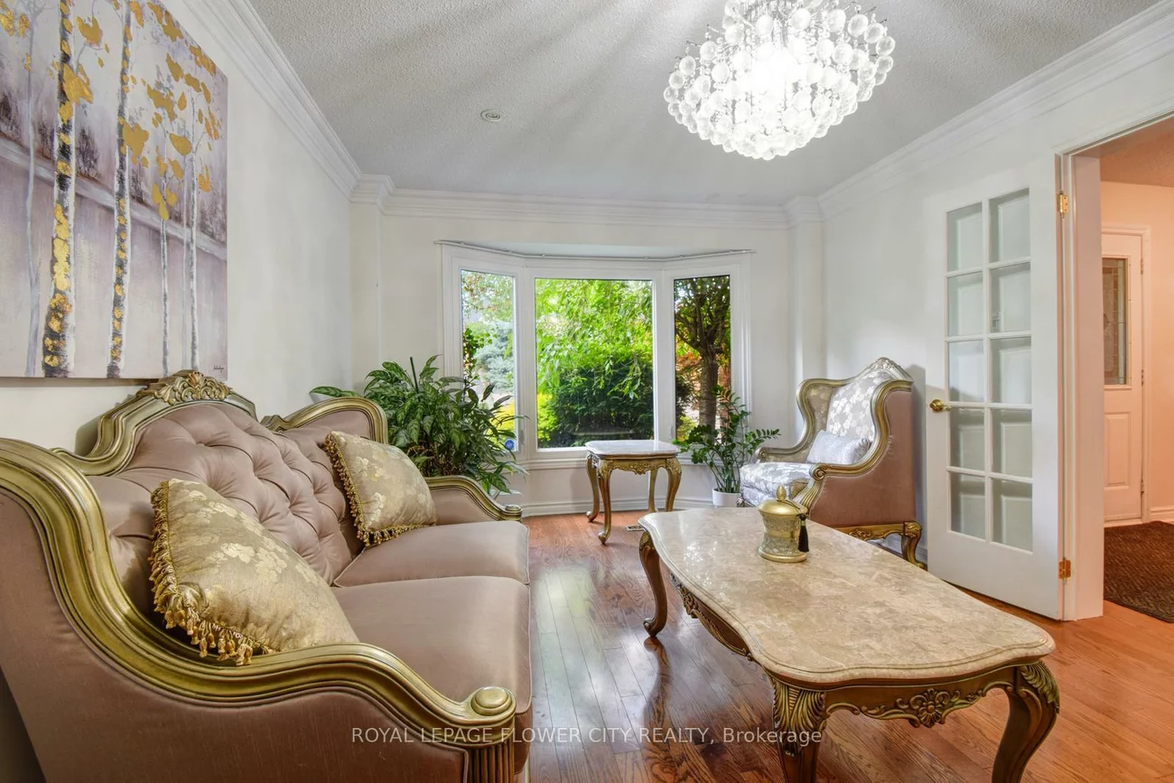 6052, St. Ives, East Credit, Mississauga