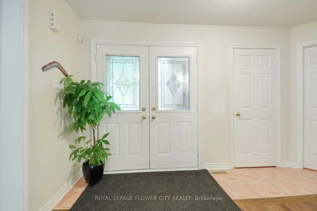 6052, St. Ives, East Credit, Mississauga