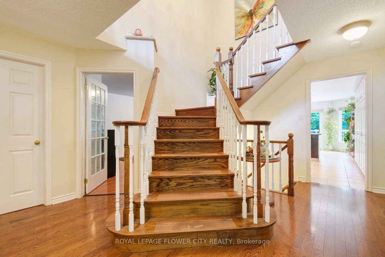 6052, St. Ives, East Credit, Mississauga