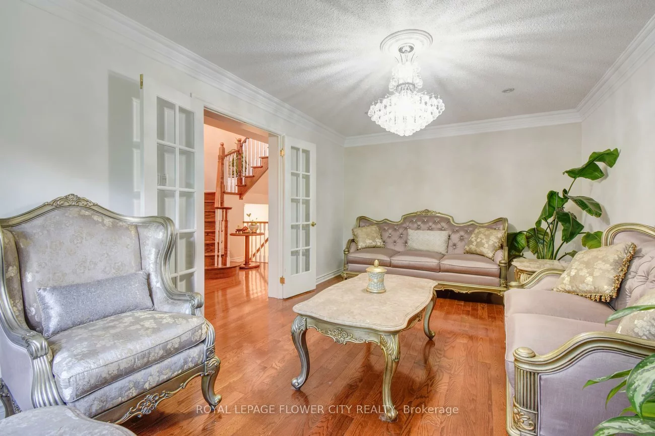 6052, St. Ives, East Credit, Mississauga