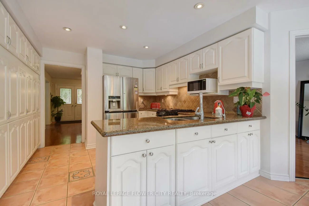 6052, St. Ives, East Credit, Mississauga