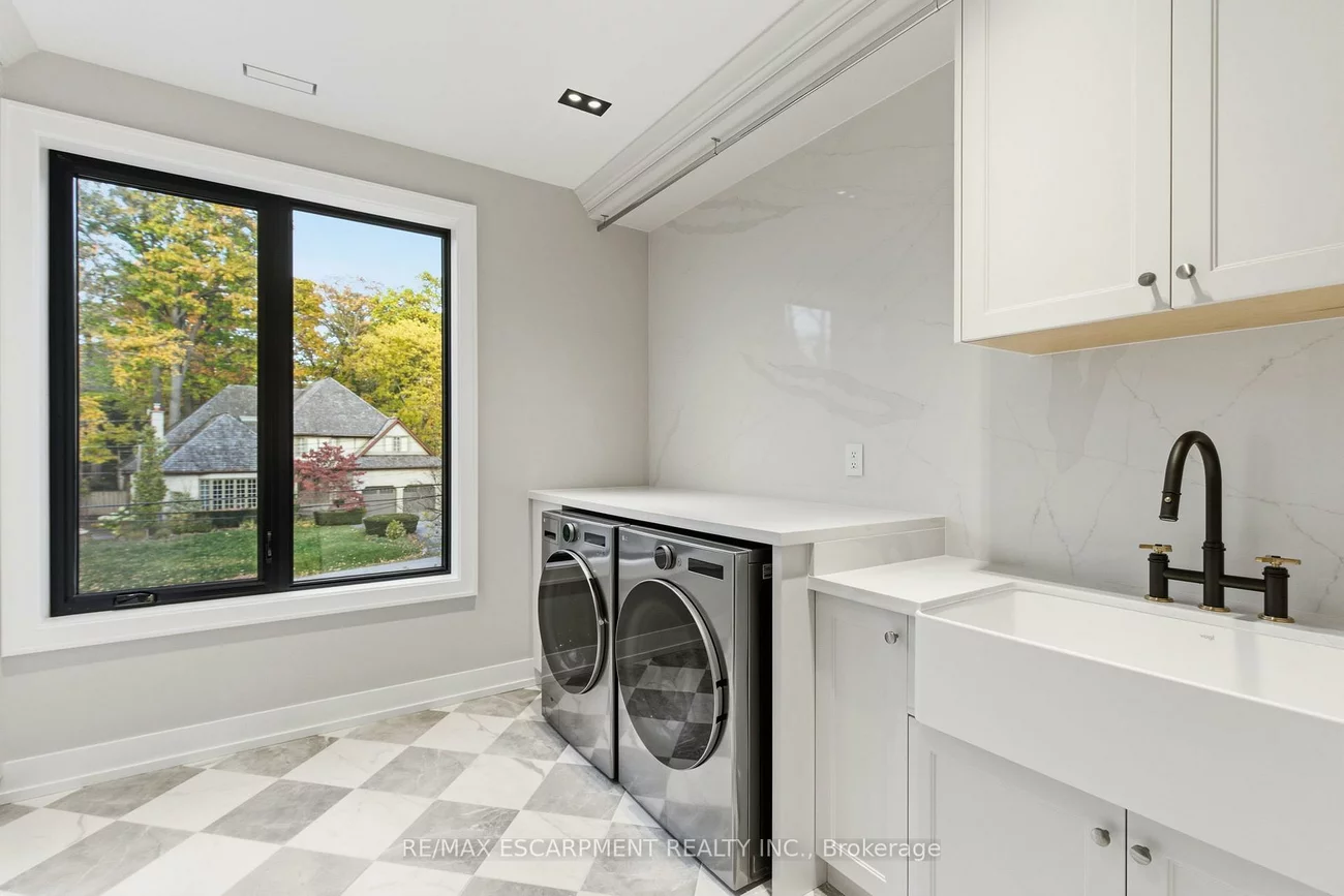 1380, Birchwood Heights, Mineola, Mississauga