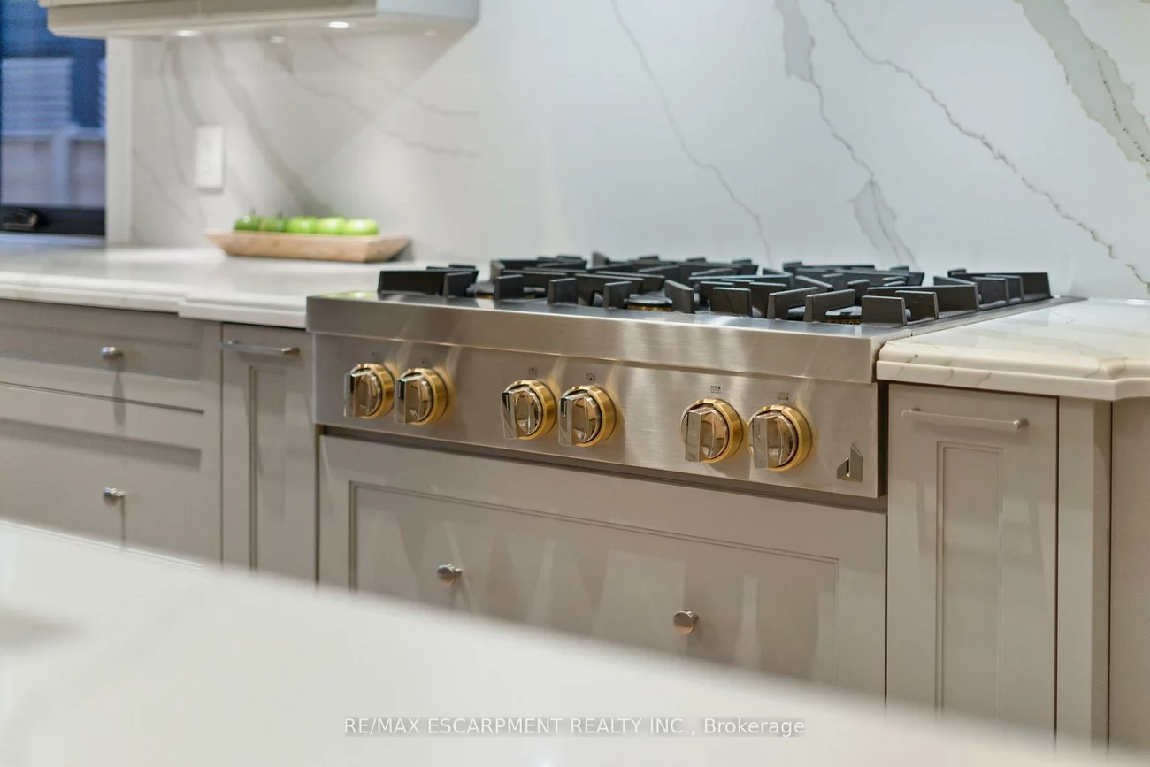 1380, Birchwood Heights, Mineola, Mississauga