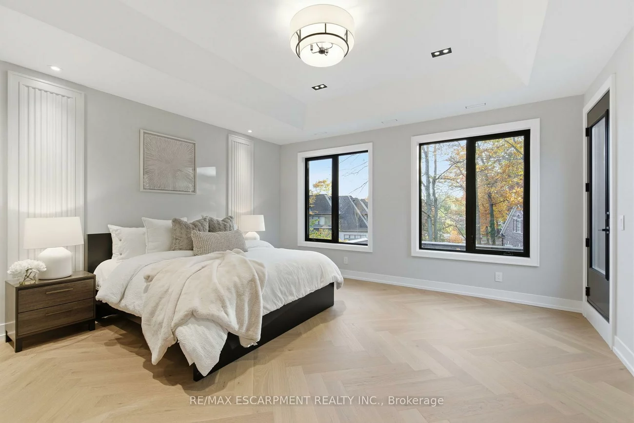 1380, Birchwood Heights, Mineola, Mississauga