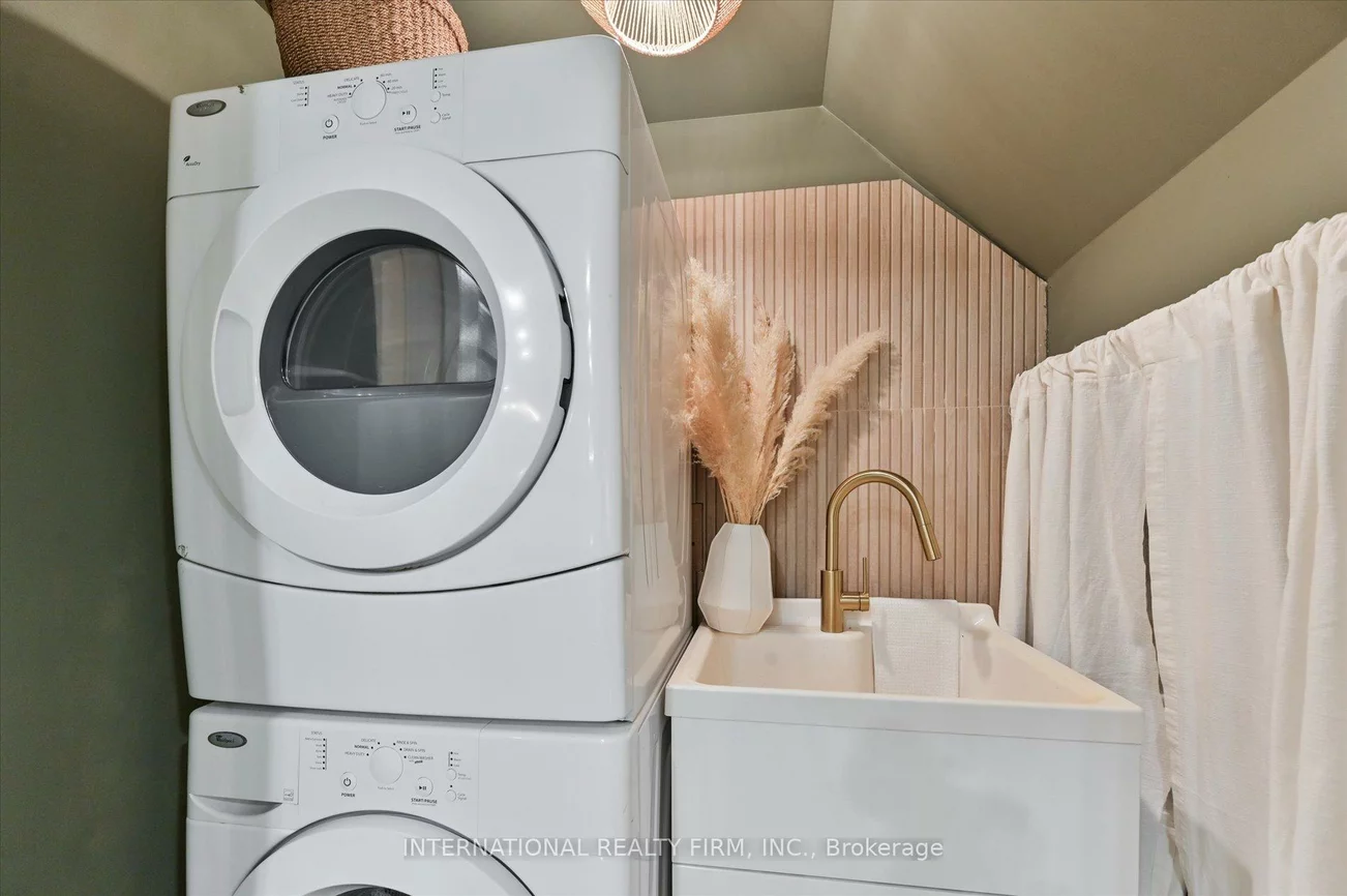 7337, Sandhurst, Lisgar, Mississauga