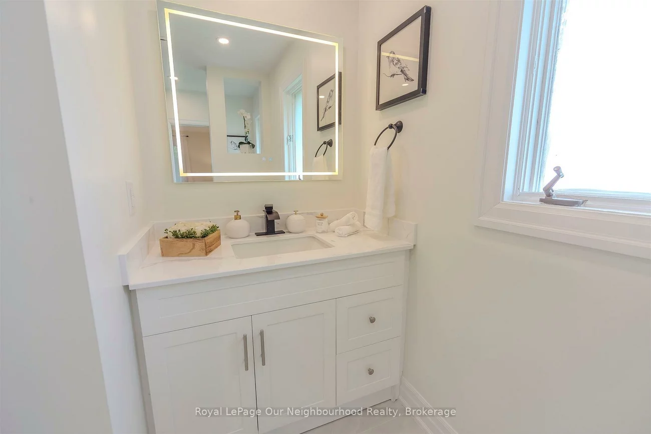 1253, Melton, Lakeview, Mississauga