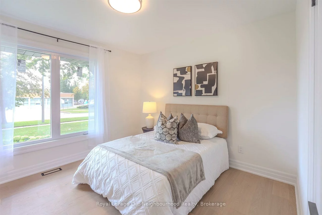 1253, Melton, Lakeview, Mississauga