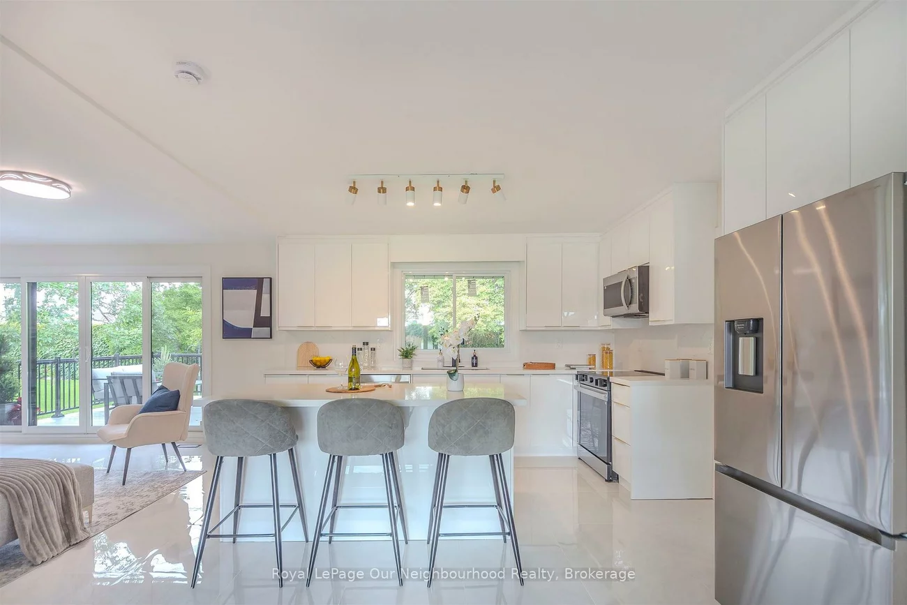 1253, Melton, Lakeview, Mississauga