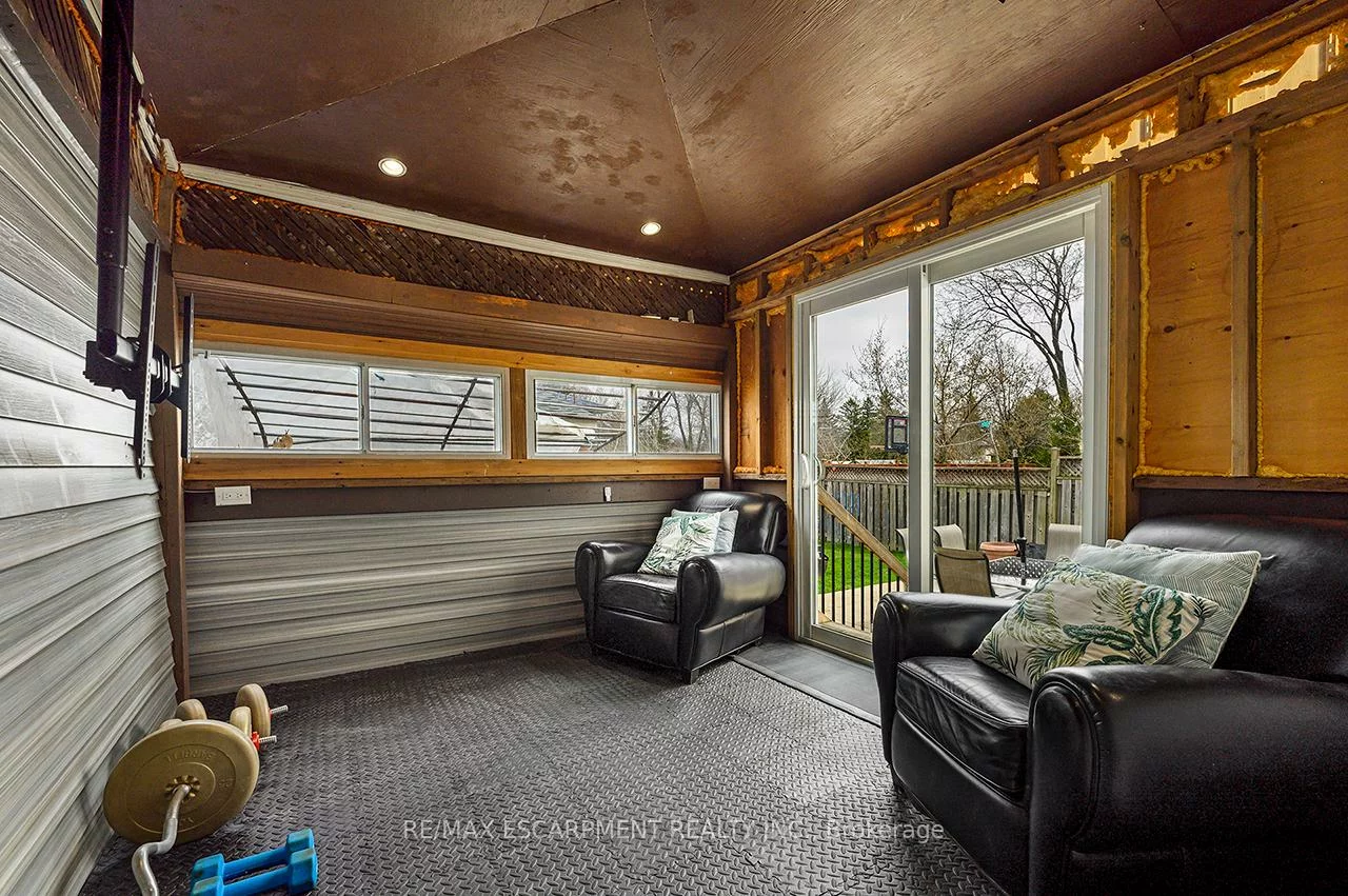 3726, Holden, Mississauga Valleys, Mississauga