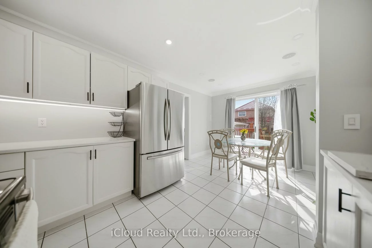 7389, Sandhurst, Lisgar, Mississauga