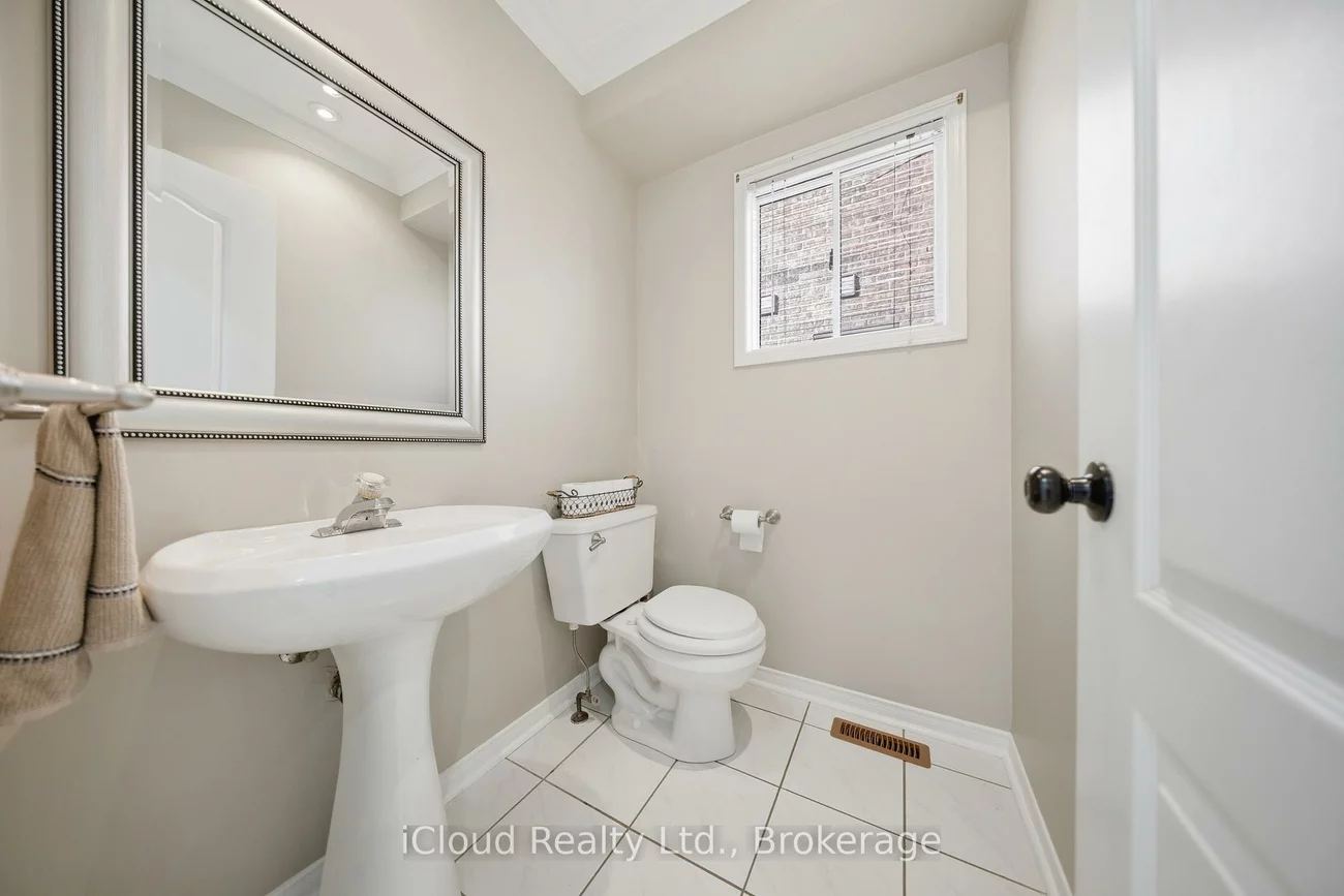 7389, Sandhurst, Lisgar, Mississauga